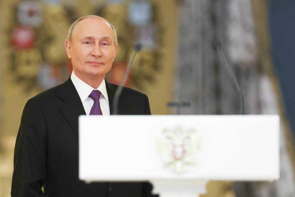Путин наградил многодетные российские семьи