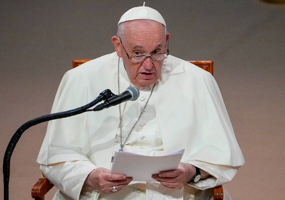 Папа римский Франциск призвал не оставлять попыток достичь мира на Украине