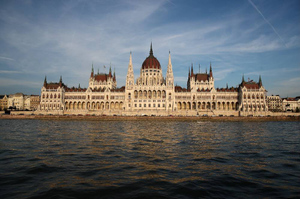 "Россия лишь стала богаче": В Венгрии рассказали, как ЕС выстрелил себе в ногу санкциями