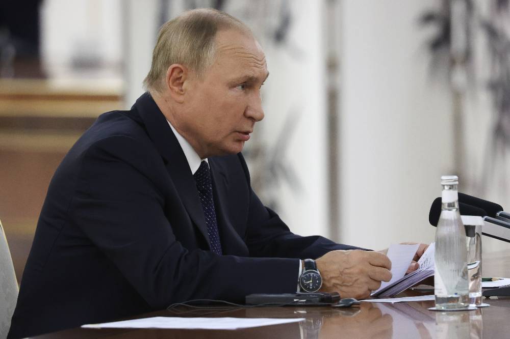 Путин назвал отношения России и КНР удачным внешнеполитическим тандемом