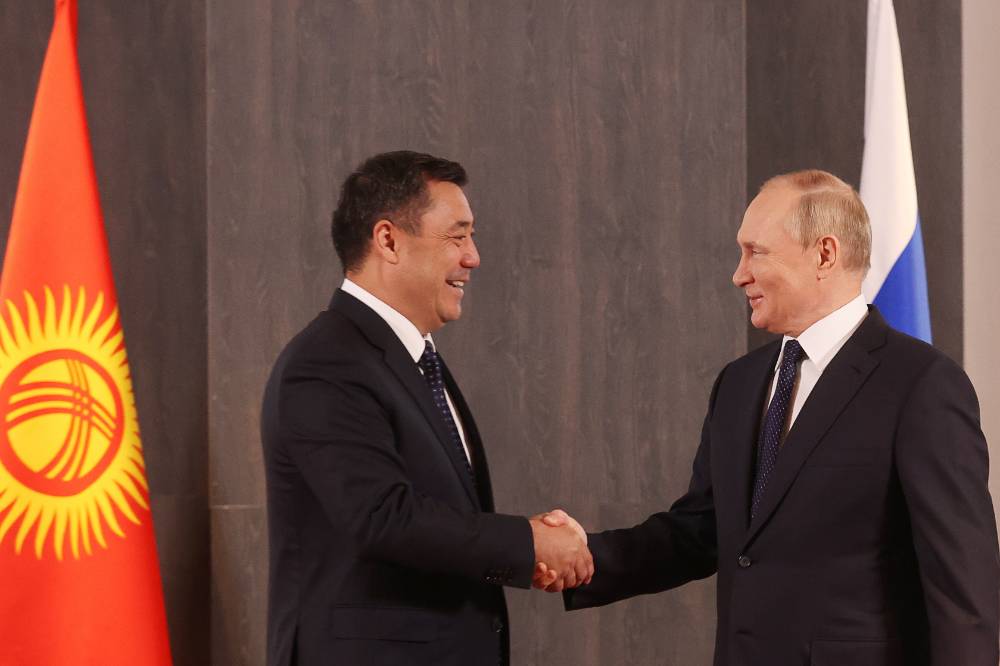 Путин назвал Жапарову поддержку русского языка в Киргизии основой для развития отношений