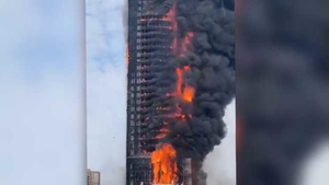 Вспыхнул как спичка: В Китае за 20 минут сгорел 200-метровый небоскрёб