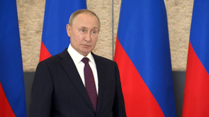 Путин: РФ до поры до времени сдержанно отвечает на теракты со стороны Украины