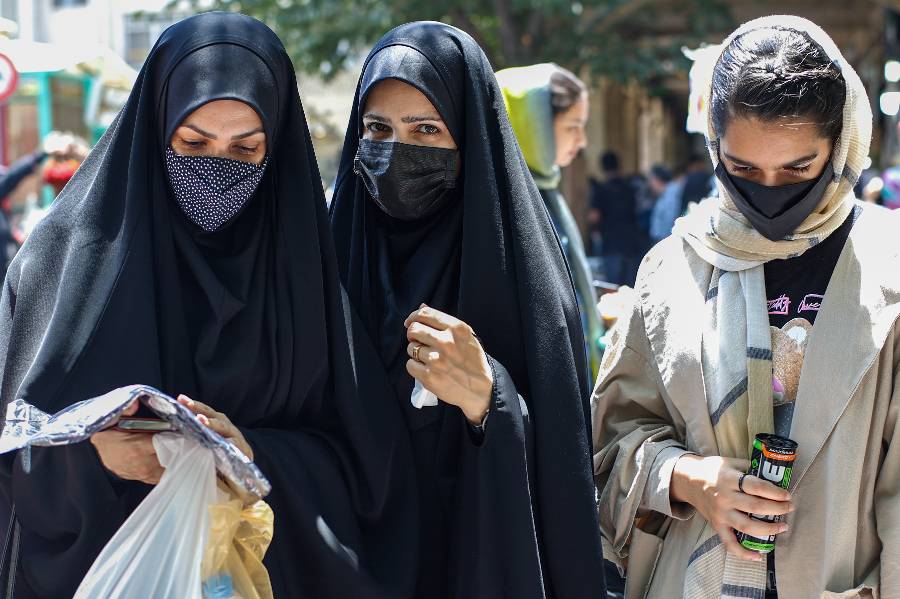 Девушки в Иране. Фото © ТАСС / Михаил Терещенко