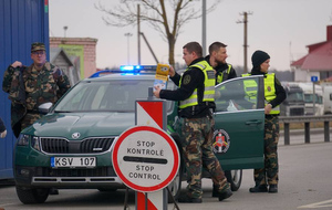 Посольство России в Латвии заявило о "вопиющих требованиях" пограничников