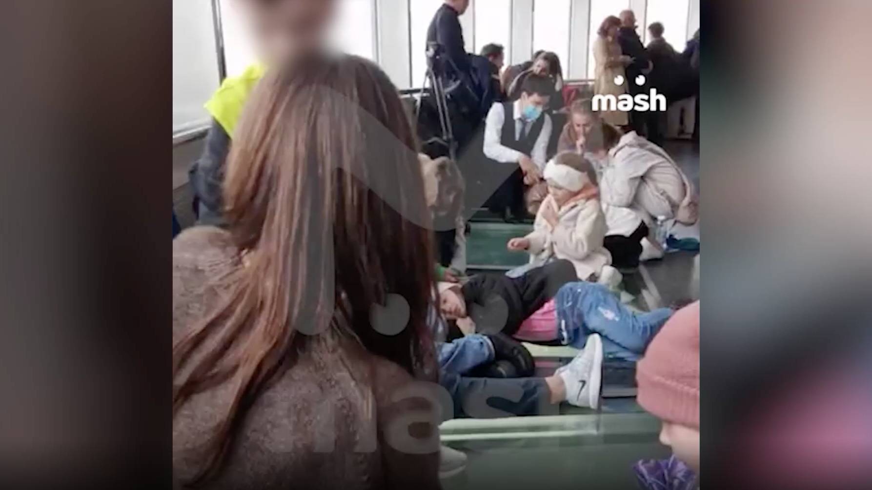 Десятки детей застряли на смотровой площадке Останкинской башни из-за отключения лифтов