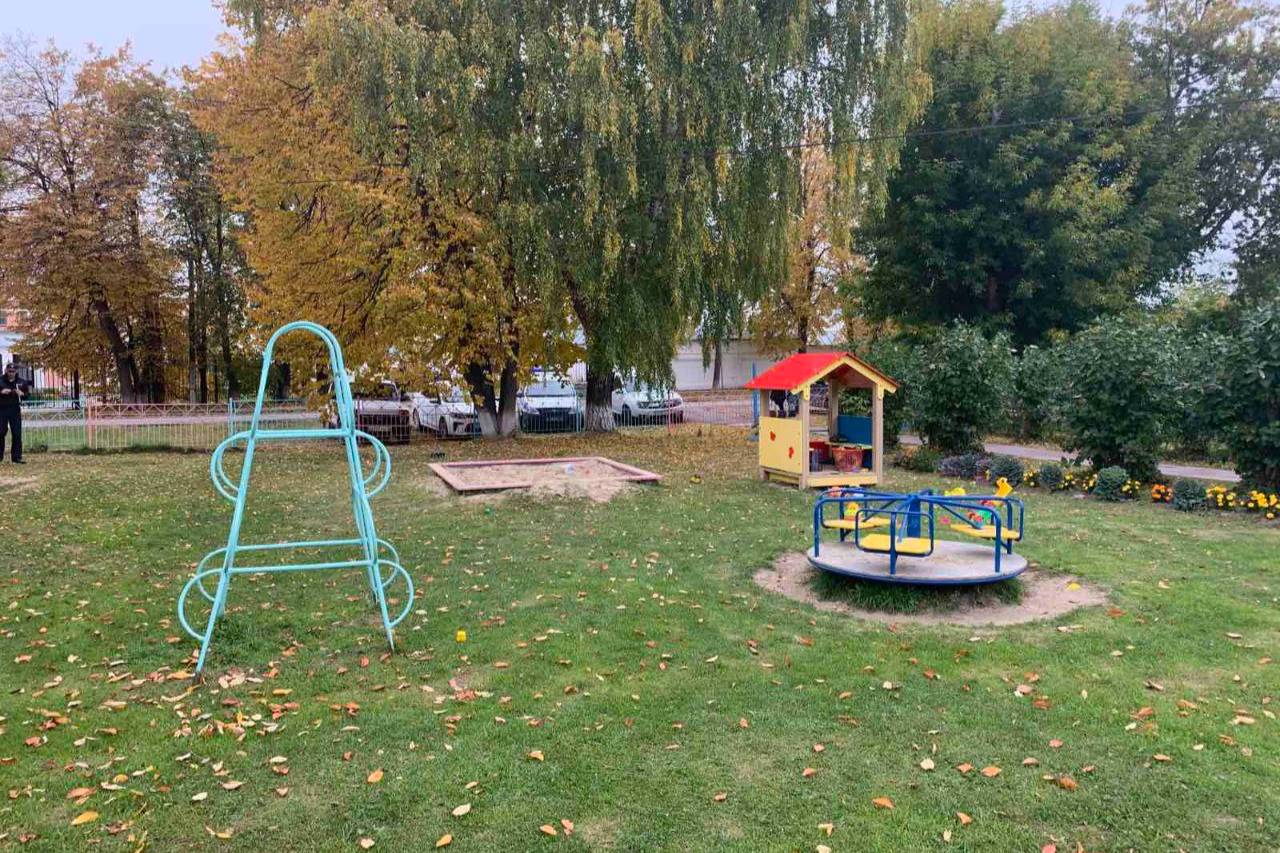 Тело двухлетней девочки нашли в игровом домике детсада в Тобольске