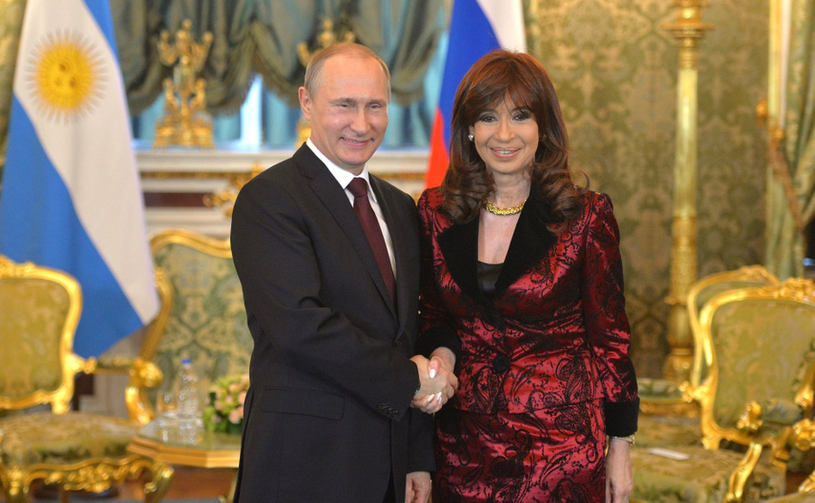 Владимир Путин с Кристиной Фернандес де Киршнер. Фото © Kremlin