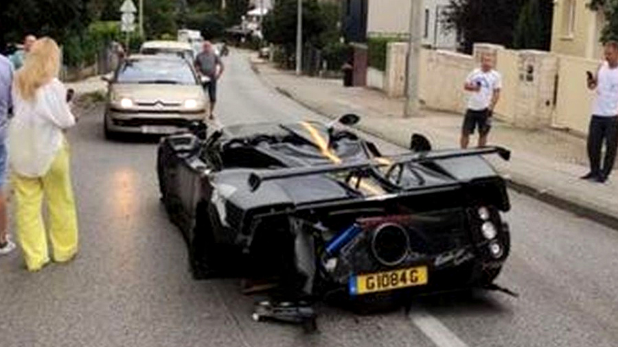 Разбитый в результате ДТП в Хорватии суперкар Pagani Zonda Barchetta. Фото © Twitter / autoblog