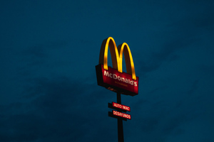 Британцы назвали Украину страной-шуткой из-за открытия McDonald’s