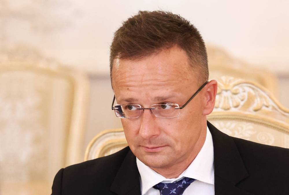 Глава МИД Венгрии призвал ЕС напрочь забыть о восьмом пакете санкций против России