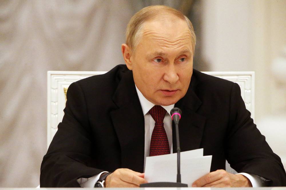 Путин подписал закон об уголовной ответственности за добровольную сдачу в плен