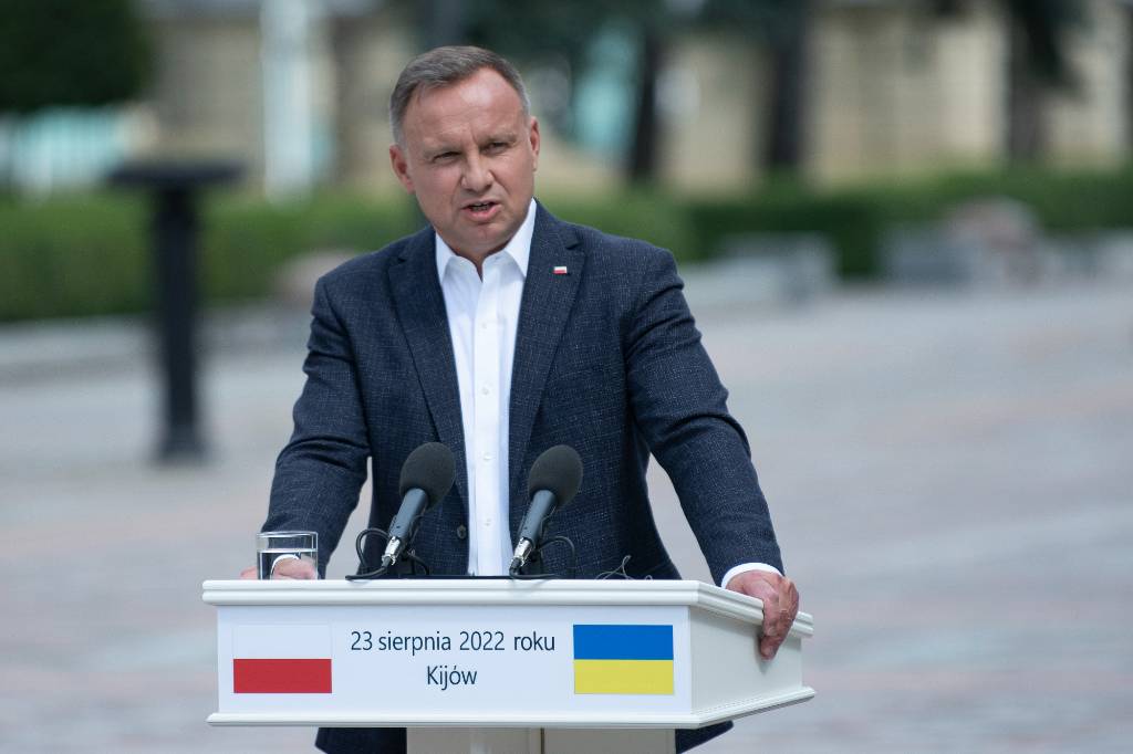 Польский президент захотел от Москвы репараций для Киева