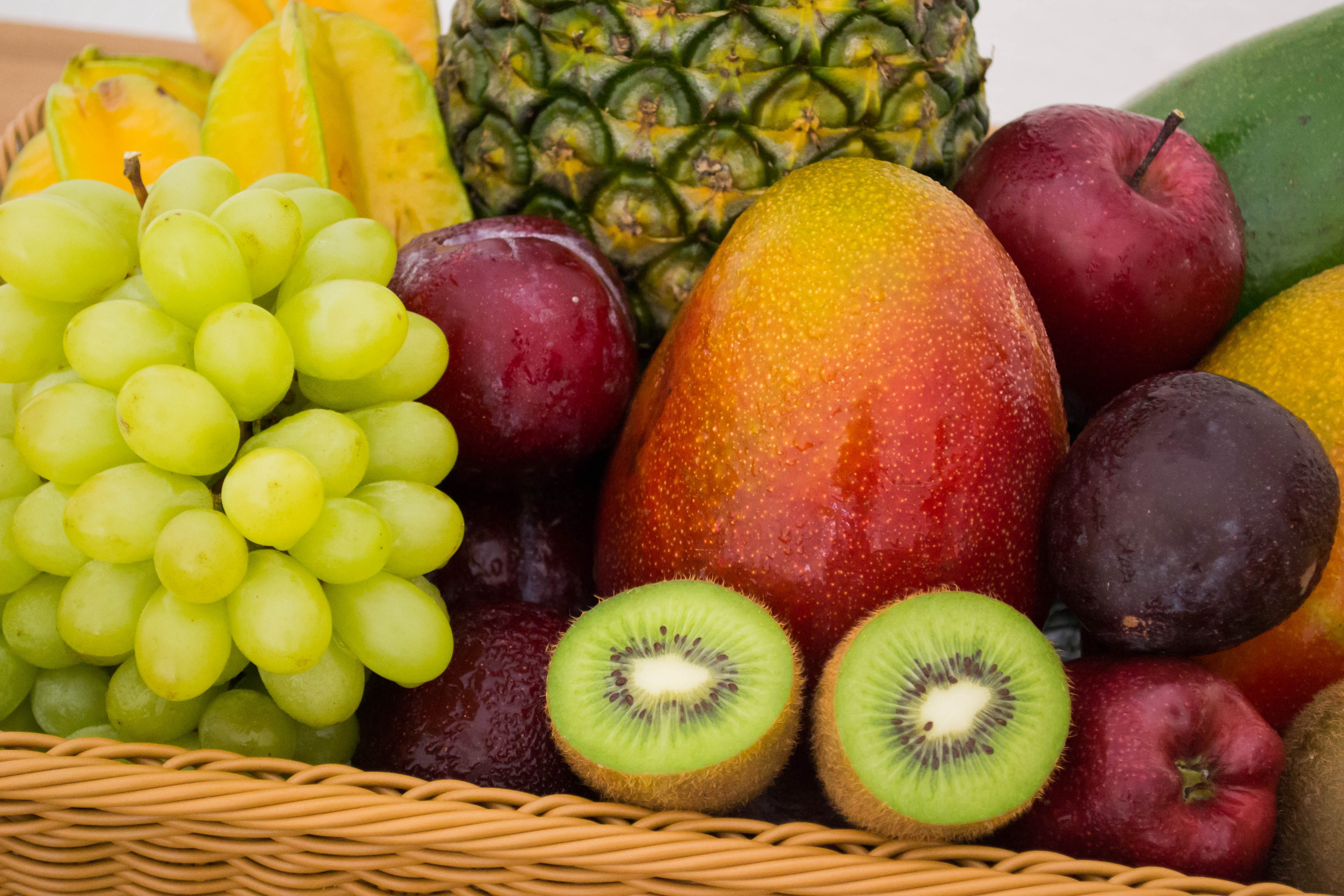 Диетолог поведала, когда неказистые фрукты и овощи полезнее красивых