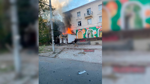 ВСУ обстреляли жилой дом в Донецке, погибла девушка