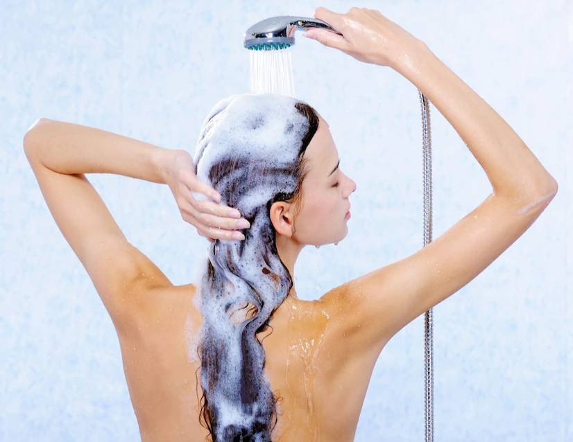 Эксперты назвали семь типичных ошибок при мытье волос