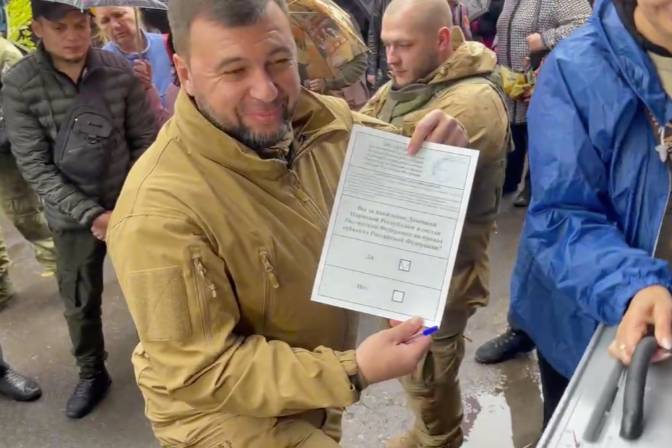 Как долго мы этого ждали: Пушилин проголосовал на референдуме по вхождению ДНР в состав России