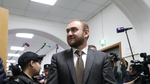 Присяжные признали экс-сенатора Арашукова виновным в организации убийств