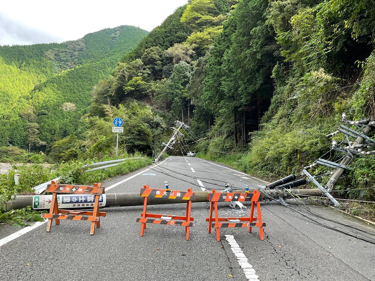 Последствия Тайфуна в Японии. Фото © Twitter / 90Xotfe