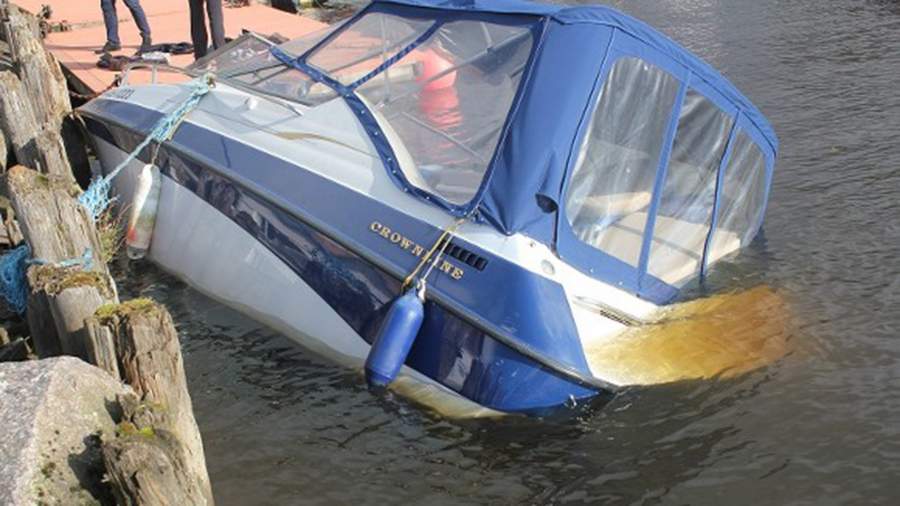 Найдены тела двух взрослых туристов и ребёнка с перевернувшегося катера в Карелии