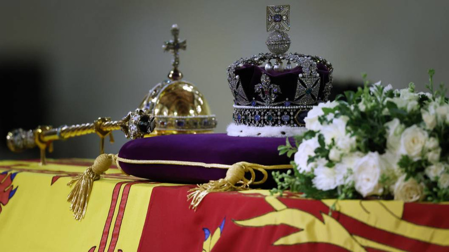 <p>Корона Елизаветы II. Фото © <a href="https://www.royal.uk/funeral-queen-elizabeth-ii" target="_blank" rel="noopener noreferrer">royal.uk</a></p>