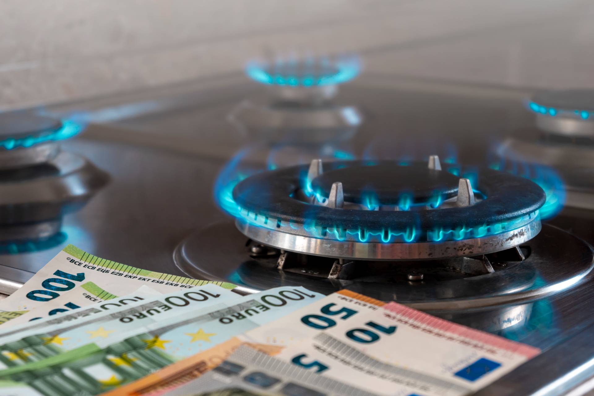 Цена газа в ЕС взлетела выше $2 тысяч после грозного предупреждения 