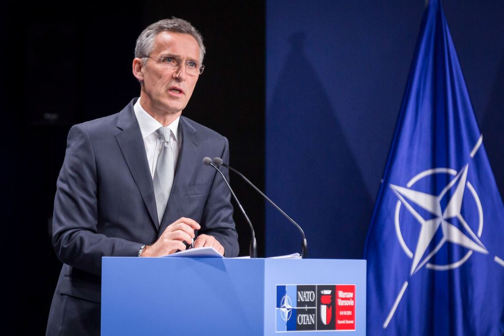 Столтенберг обеспокоен из-за истощения запасов оружия НАТО