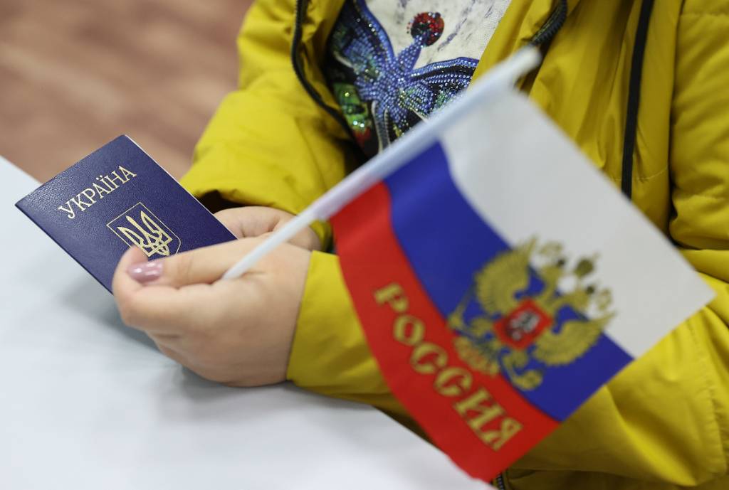 Глава парламента Крыма Константинов призвал четыре региона Украины провести референдум