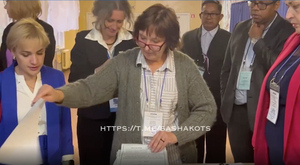 "За. За. За. За": Появилось залипательное видео подсчёта голосов на референдуме в Луганске