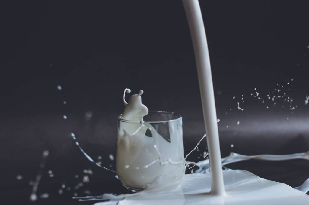 Диетолог рассказала, какие виды молока самые полезные