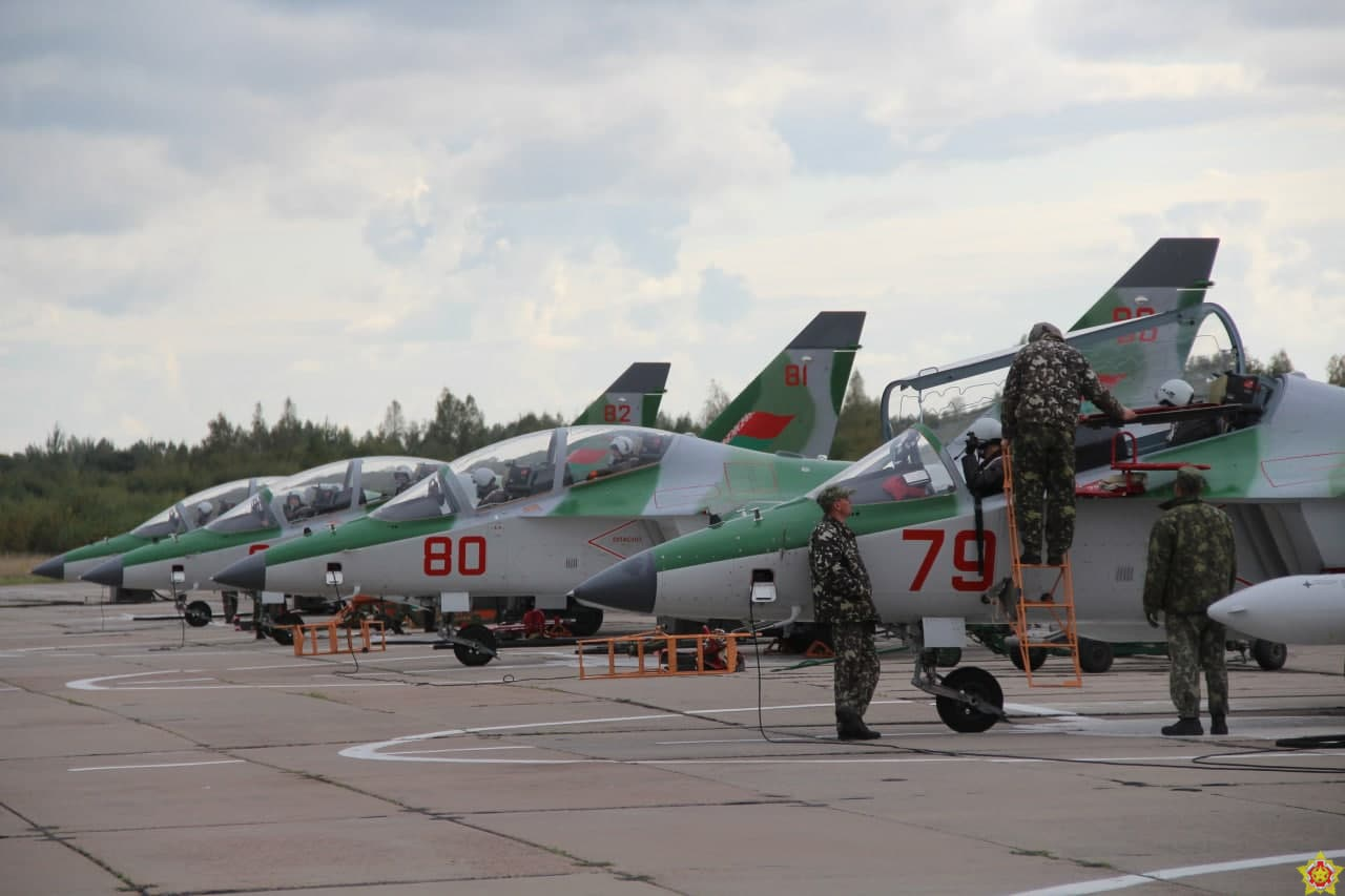 В Белоруссии объявили внезапную проверку боевой и мобилизационной готовности 50-й авиабазы