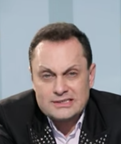 <p>Влияние этого затмения на тревожность, на психику, на человеческую рефлексию весьма высоко. Поэтому весь октябрь можно разделить на "до" и "после". "До" — это практически весь месяц пройдёт, когда в воздухе будет ощущаться нарастание напряжения, а "после" — это когда затмение уже случится, и тот негатив, который выхлопнется в этот момент, он, конечно же, отравит последние числа октября</p>