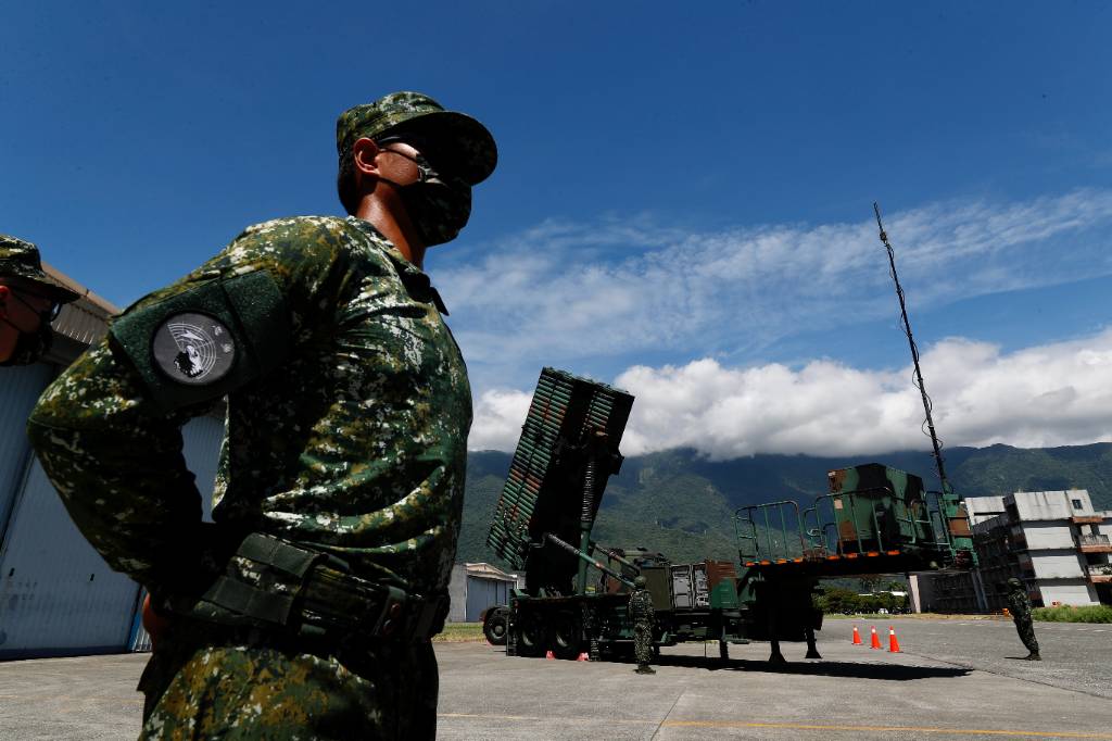 Посольство Китая резко осудило продажу Вашингтоном вооружений Тайваню
