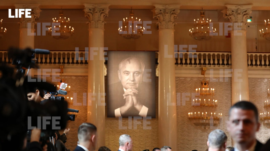 Церемония прощания с Михаилом Горбачёвым. Обложка © LIFE / Роман Вдовиченко