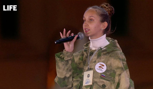 "Люблю я матушку Россию": Юная поэтесса из Донбасса прочитала стихи на Красной площади