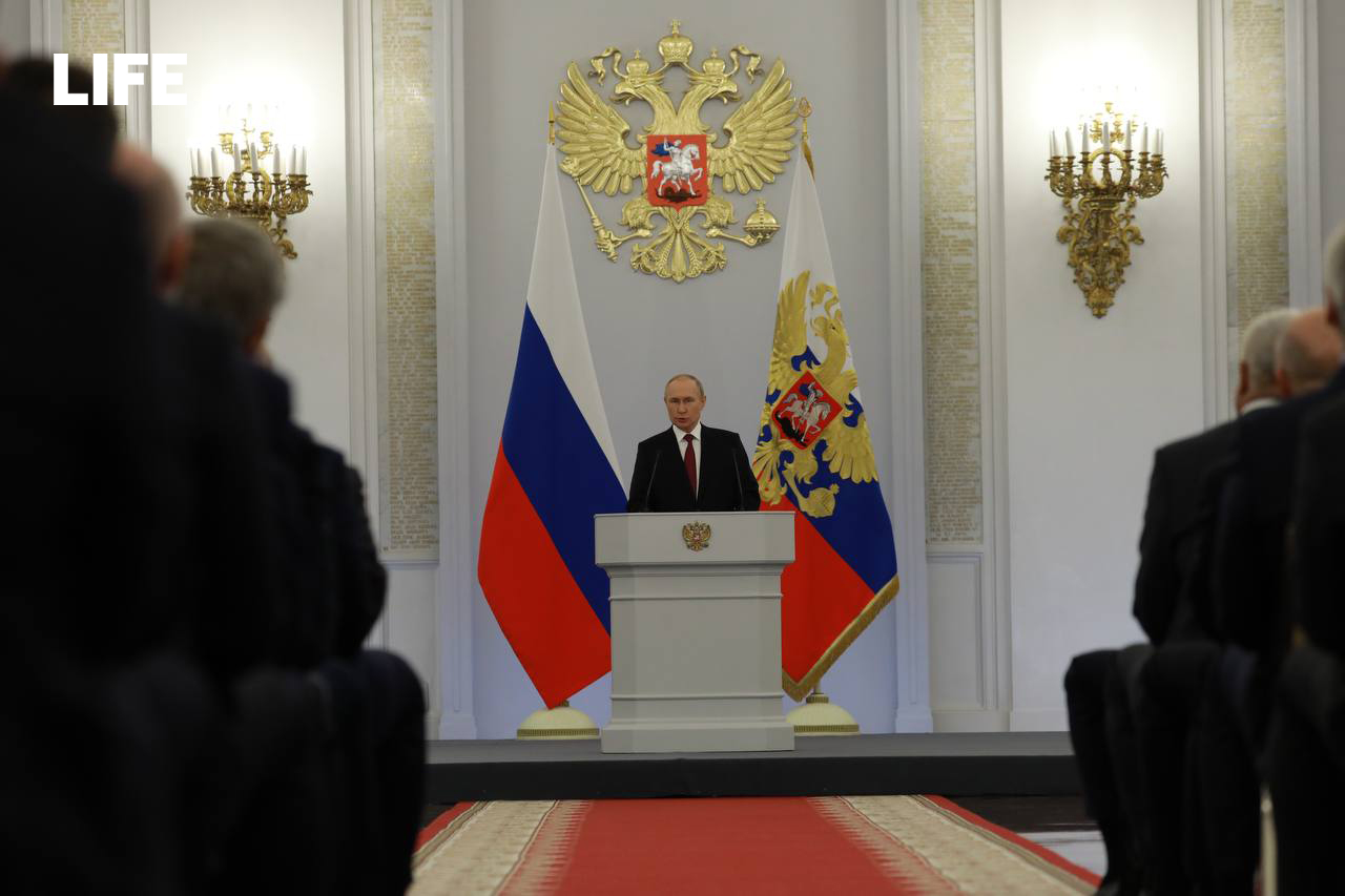 Путин: Россия борется за справедливый и свободный путь