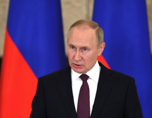 Путин заявил, что Евросоюз позволил США "вытирать о себя ноги"