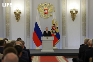 В Георгиевской речи Путина увидели протест против серости однополярного мира