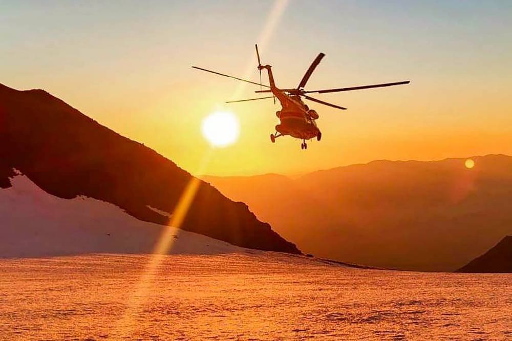 Вертолёт вылетел к вулкану на Камчатке, где погибли туристы
