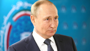 Песков: Тайфун "Хинамнор" не помешает работе Путина на ВЭФ
