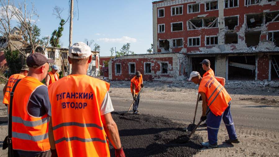 Луганский промышленник предложил освободить от НДФЛ россиян, работающих в Донбассе