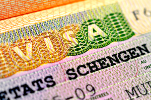 В ЕК уточнили новую стоимость шенгенских виз для россиян и максимальные сроки их выдачи