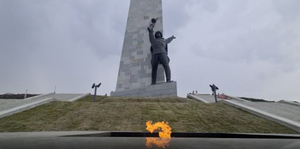 На мемориале Саур-Могила в ДНР после полной реставрации зажгли Вечный огонь