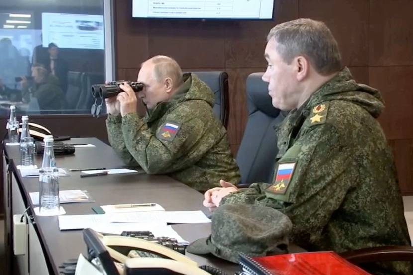 Путин, Шойгу и Герасимов понаблюдали за учениями "Восток-2022"
