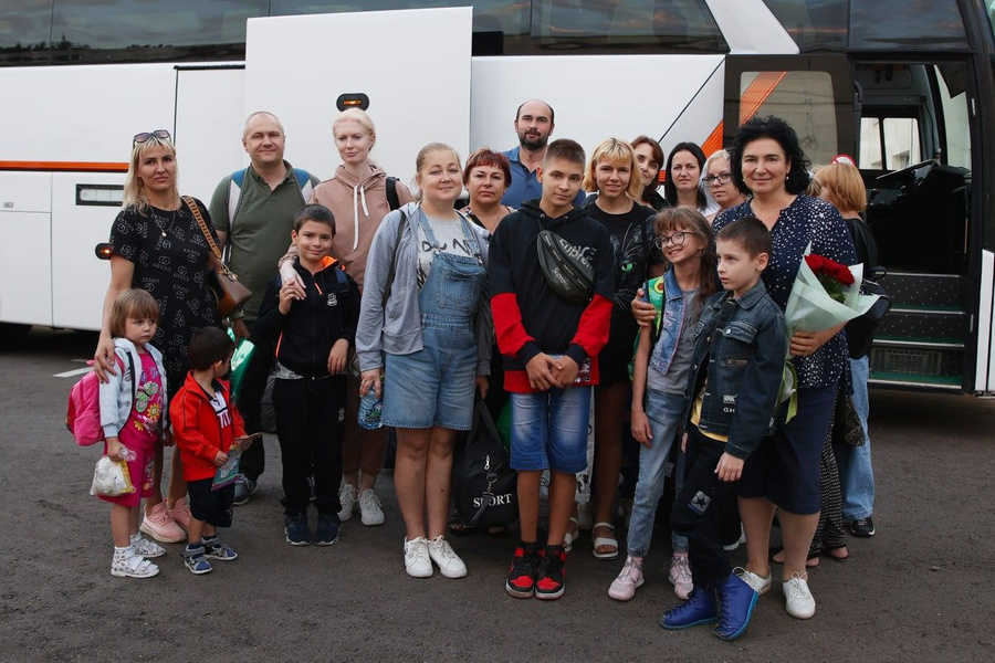 Дети из Донбасса благодаря ЕР теперь могут пройти реабилитацию в Москве. Фото © Telegram / Единая Россия