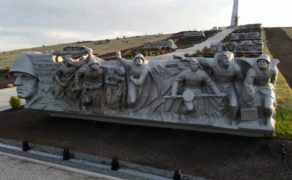 На барельефе Саур-Могилы разместили изображение погибшей Ольги Качуры