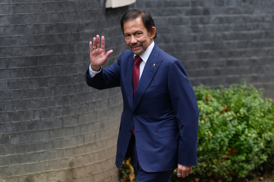 <p>Султан Брунея Хассанал Болкиах. Фото © Getty Images / Leon Neal</p>
