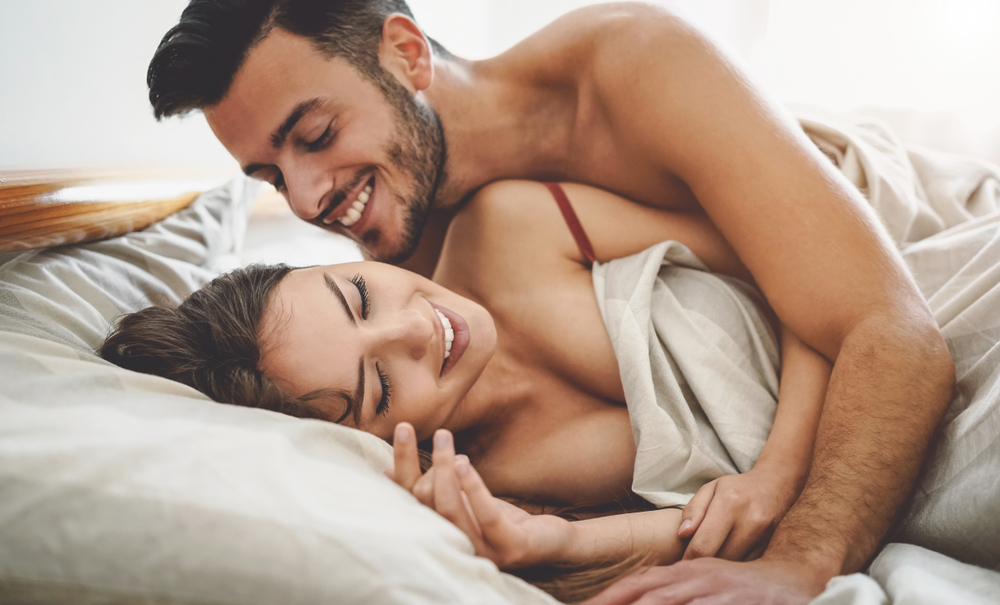Лучший секс случается с тем партнёром, с которым установилась глубокая связь. Почти половина мужчин и 39% женщин уверены, что самый важный фактор в достижении интимного счастья — любовь. Фото © Shutterstock
