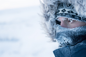 Названы опасные болезни, которые может "разбудить" сильный мороз