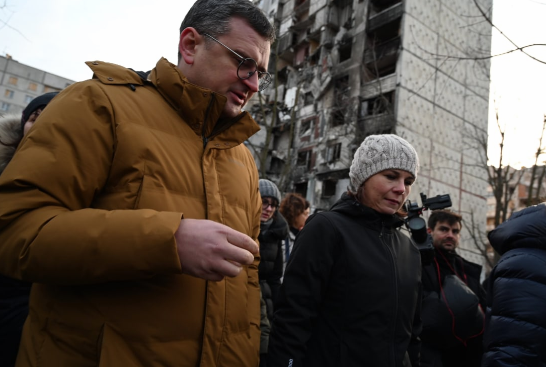 Глава МИД ФРГ Бербок посетила Харьков и пообещала новые поставки оружия Украине